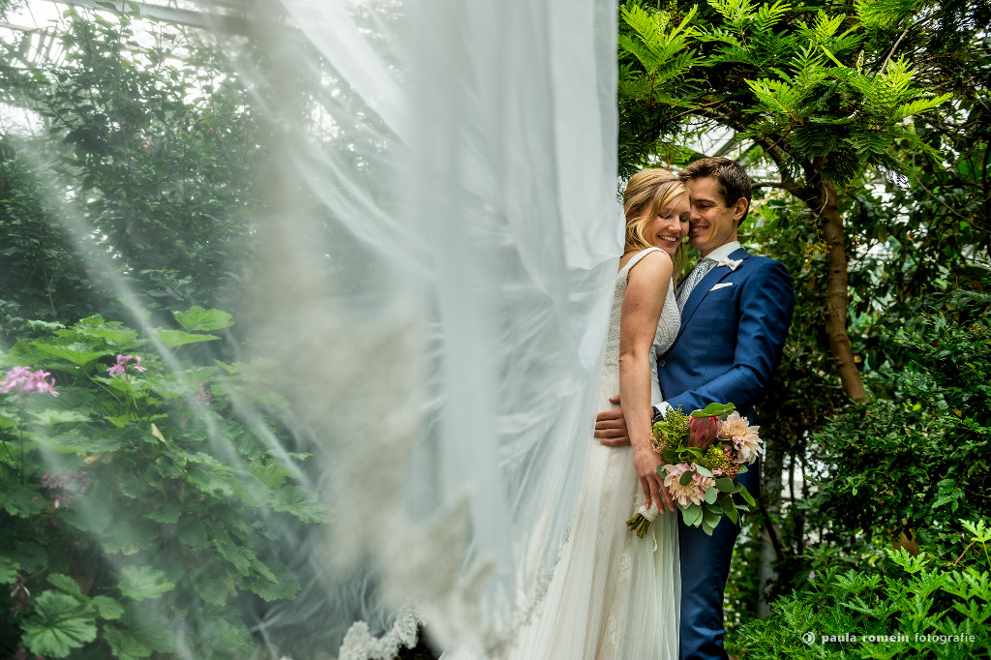 bruidspaar, trouwen, fotograaf, trouwfotograaf, Amsterdam, bruid, bruidegom, Hortus Botanicus
