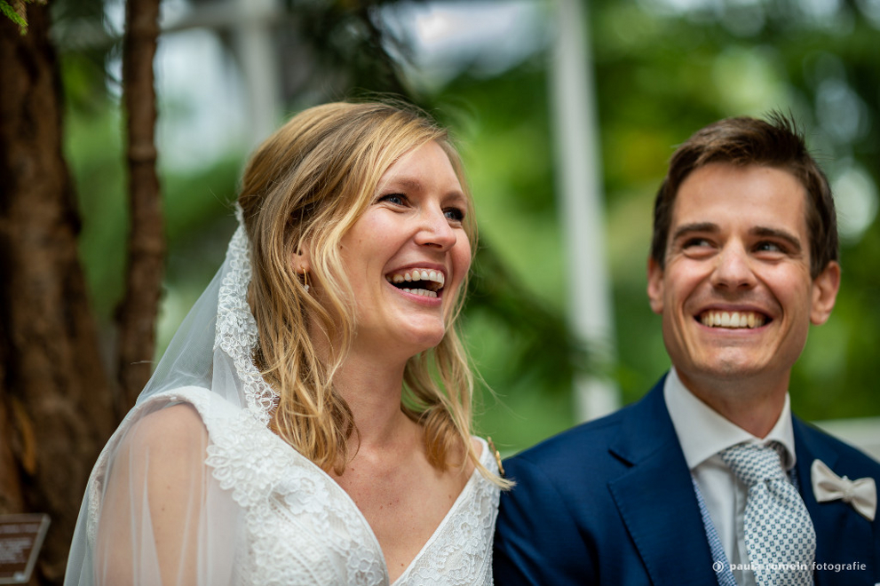 bruidspaar, trouwen, fotograaf, trouwfotograaf, Amsterdam, bruid, bruidegom, Hortus Botanicus , trouwceremonie