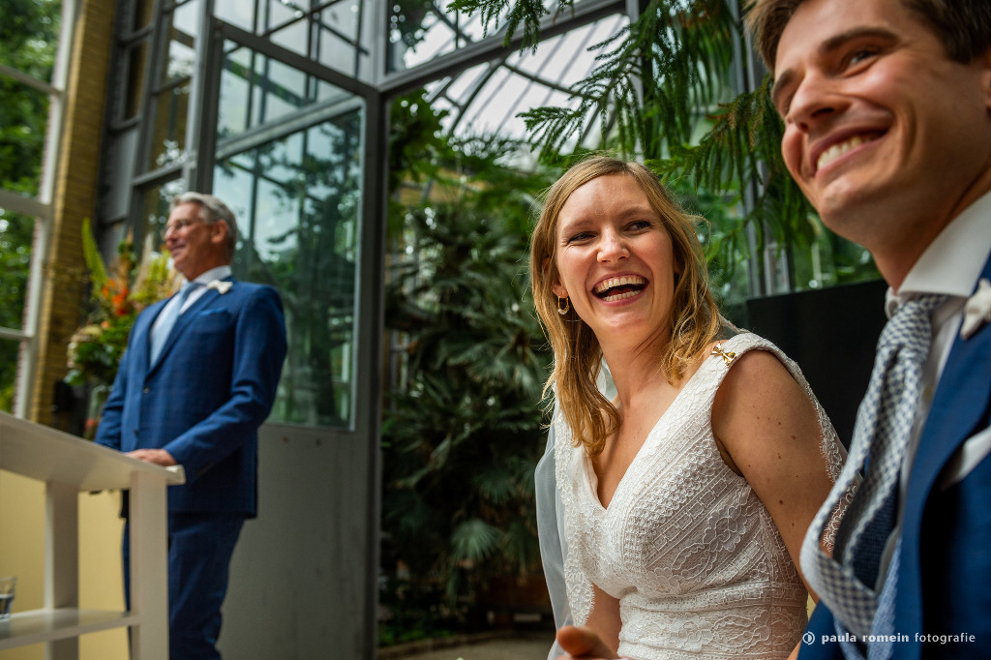 bruidspaar, trouwen, fotograaf, trouwfotograaf, Amsterdam, bruid, bruidegom, Hortus Botanicus , trouwceremonie
