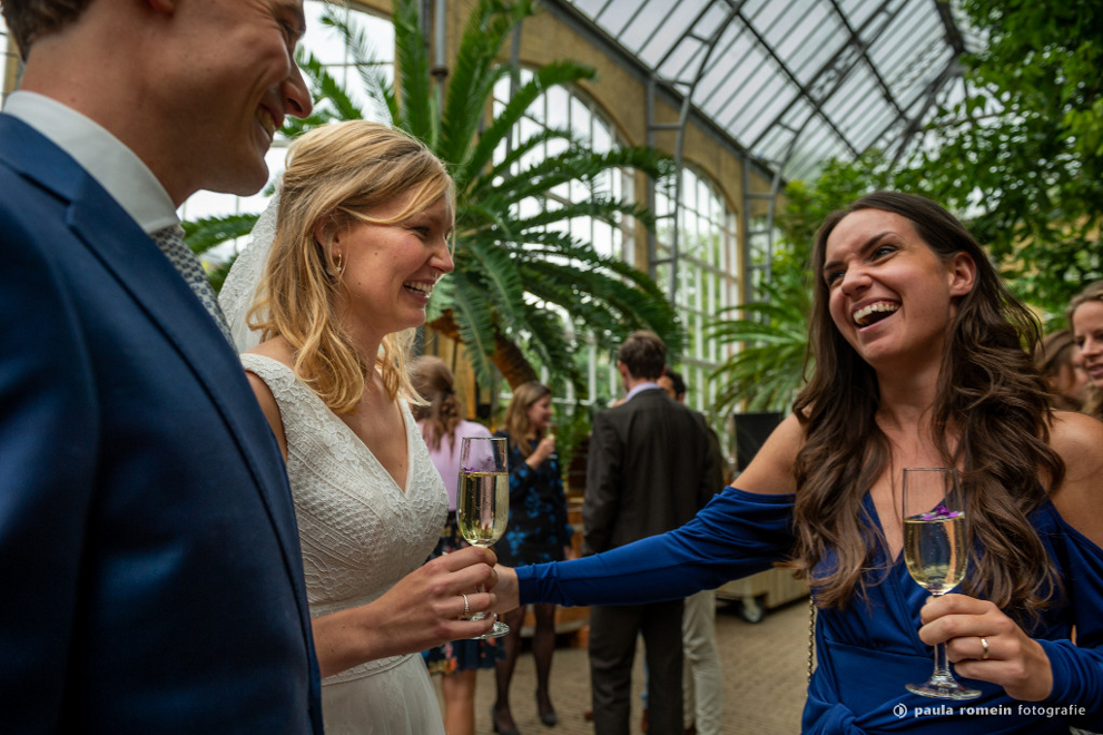 bruidspaar, trouwen, fotograaf, trouwfotograaf, Amsterdam, bruid, bruidegom, Hortus Botanicus , trouwceremonie
