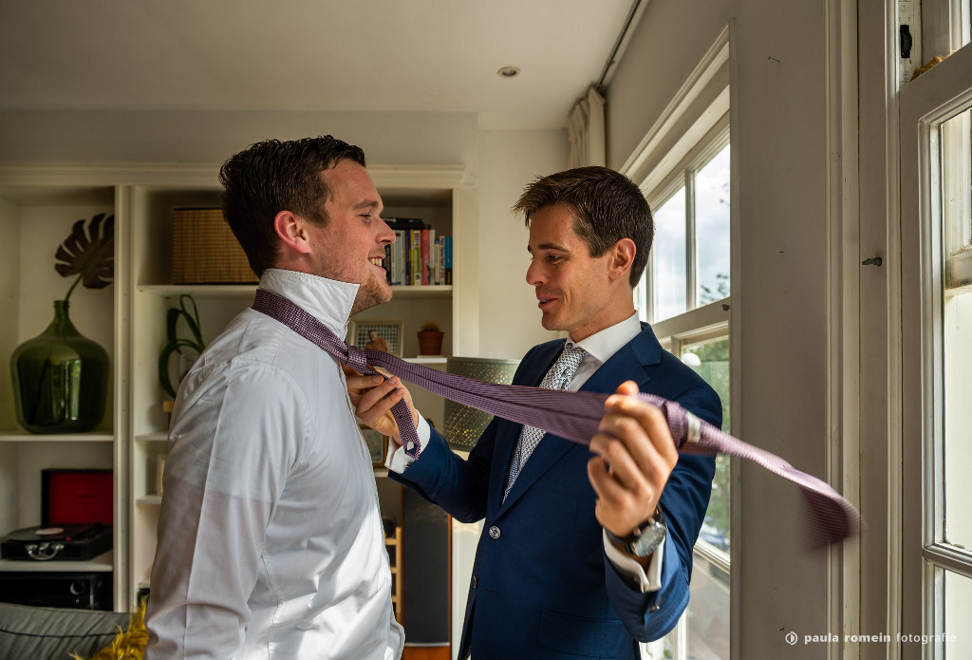 bruidspaar, trouwen, fotograaf, trouwfotograaf, Amsterdam, bruid, bruidegom, aankleding